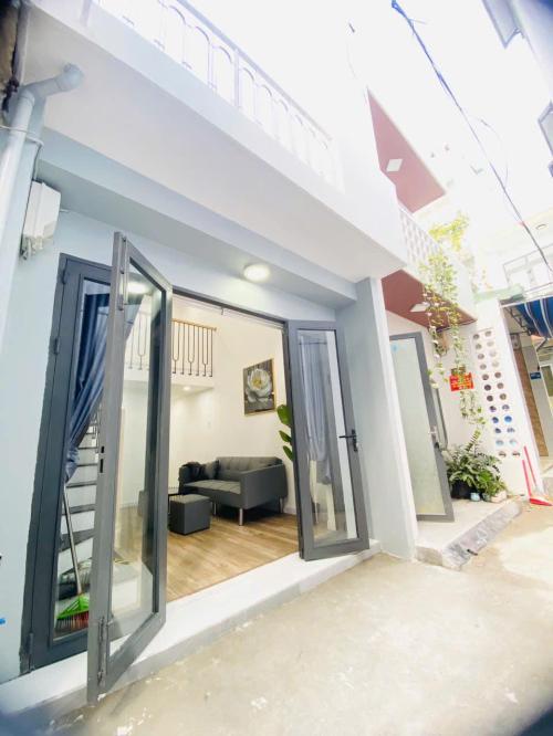CHDV Siêu VIP Cầu Giấy - Full Nội Thất Rộng, Giá 16 Tỷ